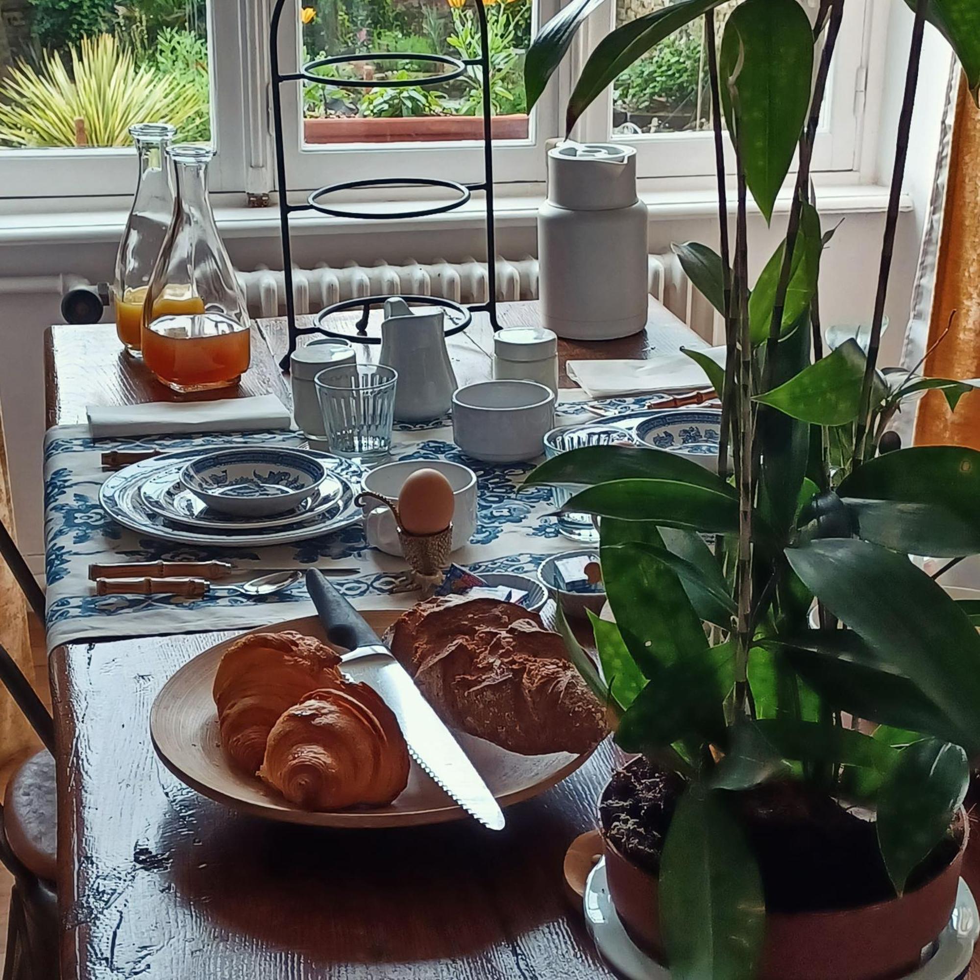 Le Banellou Bed & Breakfast Кимпер Екстериор снимка