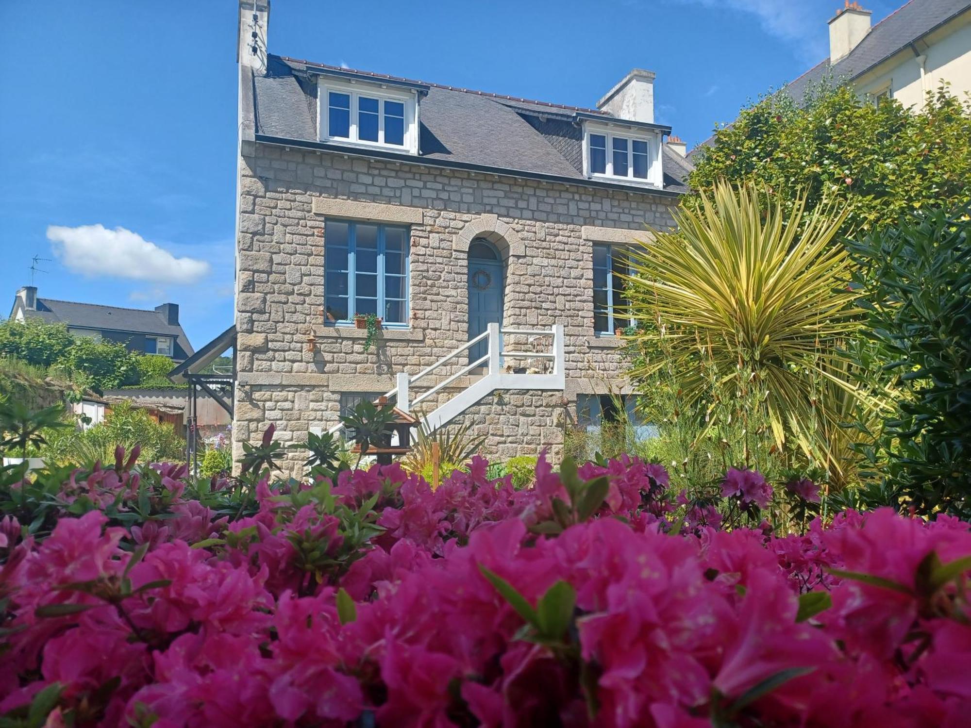 Le Banellou Bed & Breakfast Кимпер Екстериор снимка